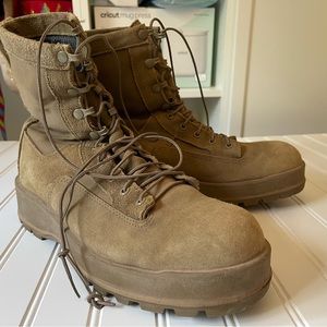 Military style boot